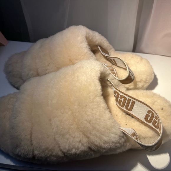 ugh slippers sold separately barley worn - Picture 2 of 6